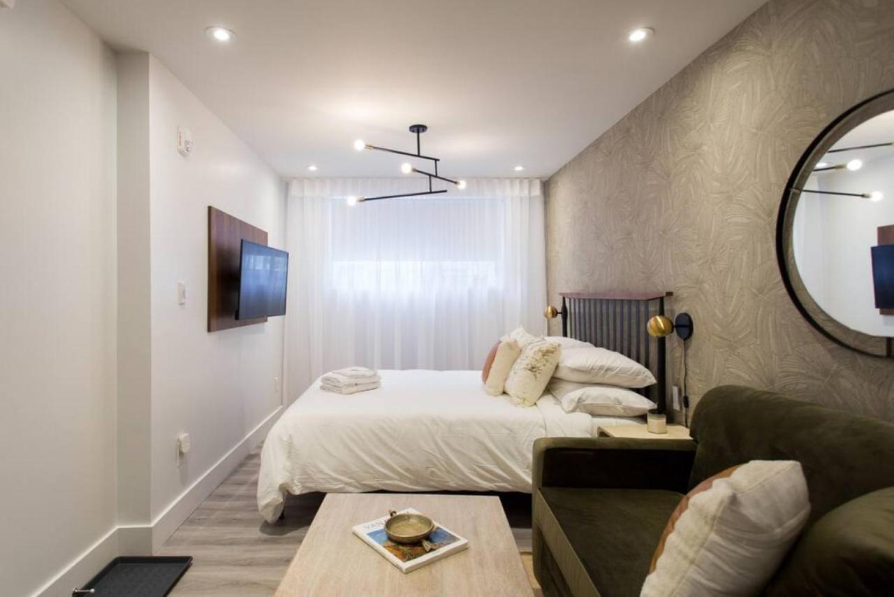 Palms Little Italy Studio With Full Bathroom By Denstays مونتريال المظهر الخارجي الصورة
