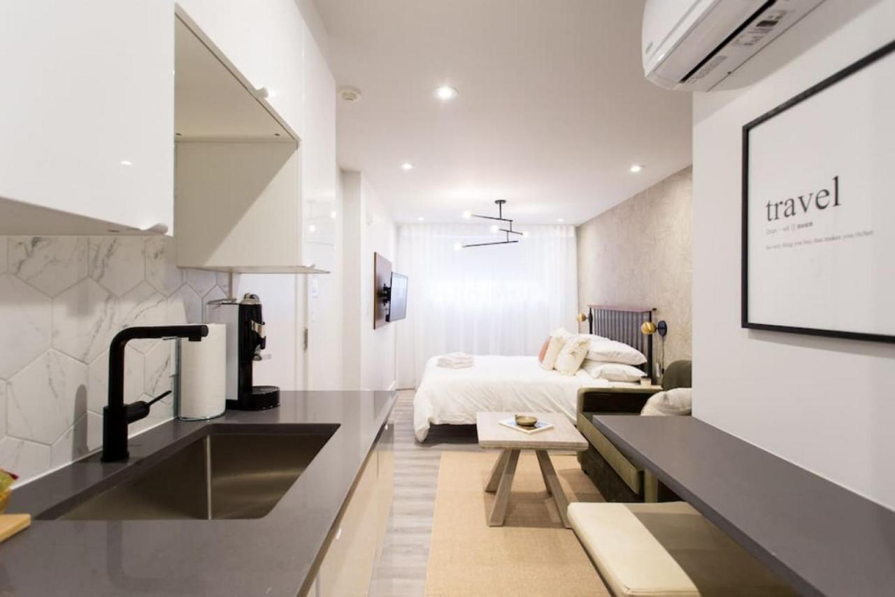 Palms Little Italy Studio With Full Bathroom By Denstays مونتريال المظهر الخارجي الصورة